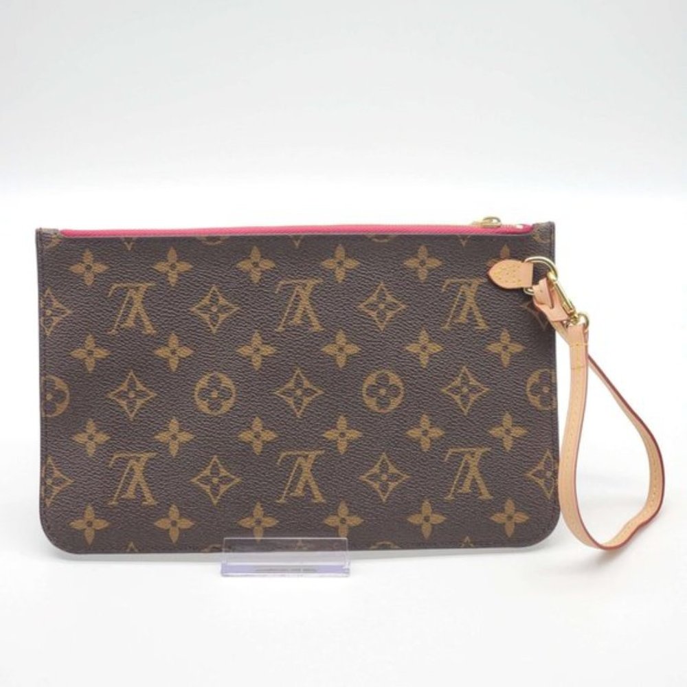 Authentic Louis Vuitton Wristlet / Clutch Monogram - Picture 2 of 13